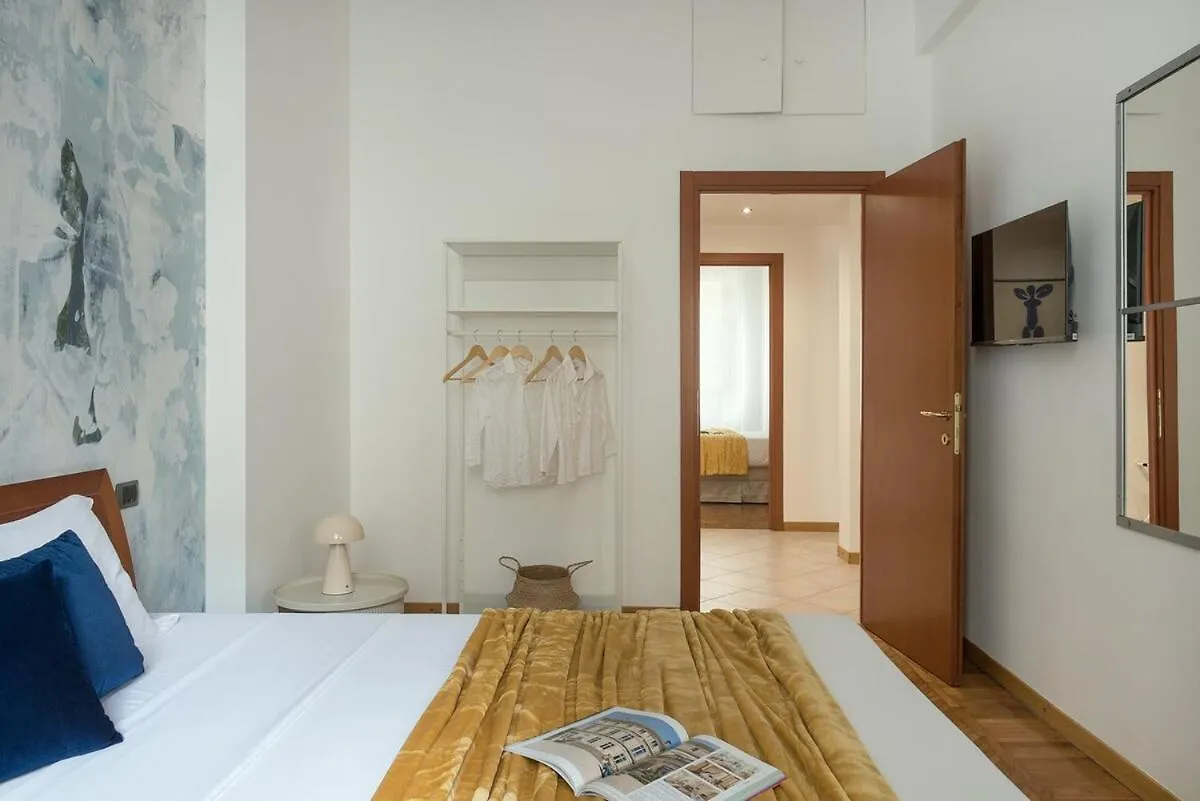 Exclusive Design Apartment - Duomo - Free Parking Milano 0*,